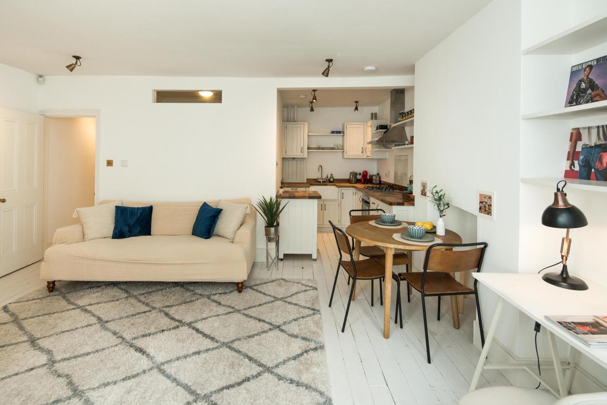 Charming 2-Bed Flat In The Heart Of Nottinghill - Steps From Portobello Rd Market And Nottinghill Bookshop Lägenhet London Exteriör bild