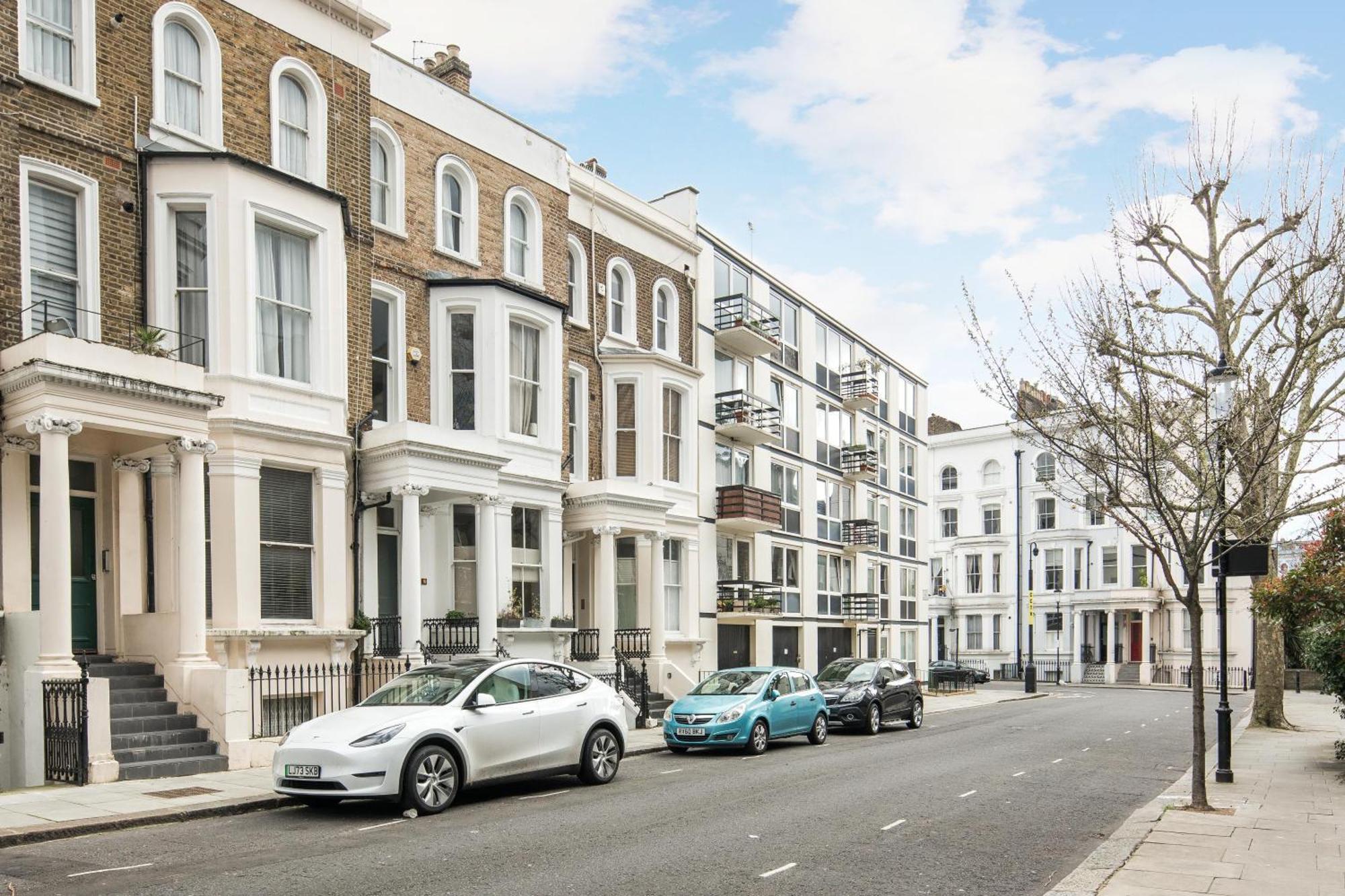 Charming 2-Bed Flat In The Heart Of Nottinghill - Steps From Portobello Rd Market And Nottinghill Bookshop Lägenhet London Exteriör bild