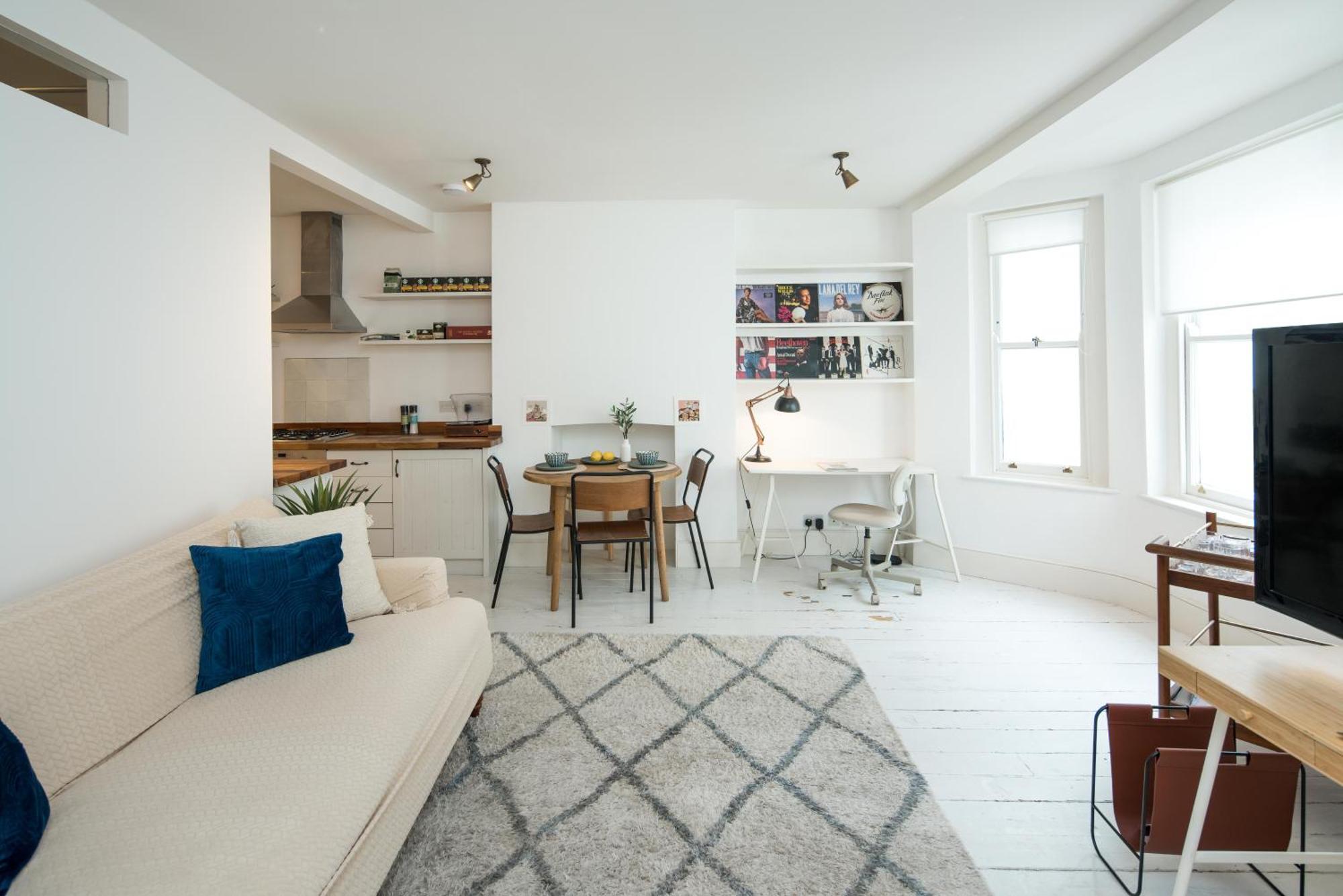 Charming 2-Bed Flat In The Heart Of Nottinghill - Steps From Portobello Rd Market And Nottinghill Bookshop Lägenhet London Exteriör bild